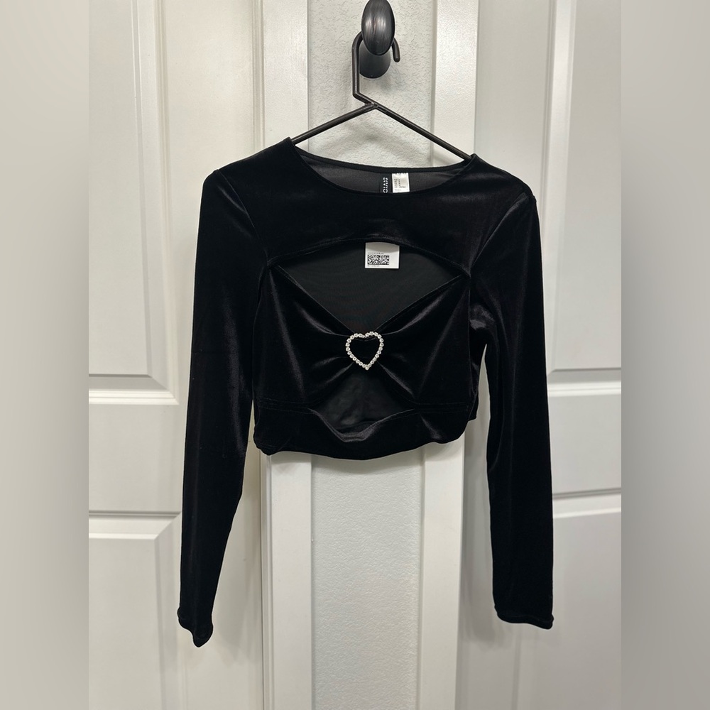 Divided velvet heart top NWT